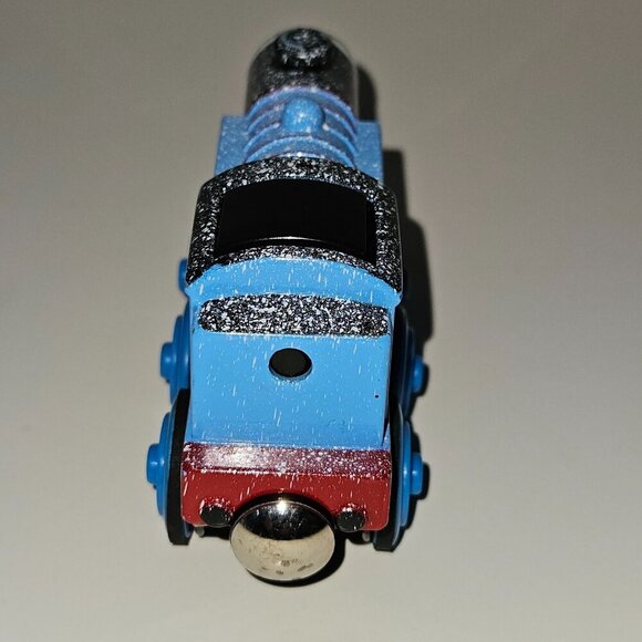 Snow-Covered Thomas Tank Engine Battery Operated Motorized Diecast Train TESTED - Picture 3 of 11